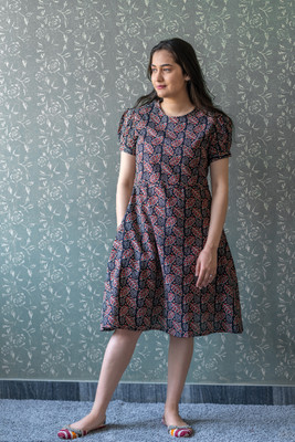 Jaipuri Bunaai Women Pleated Dark Blue, Red, White Midi/Calf Length Dress