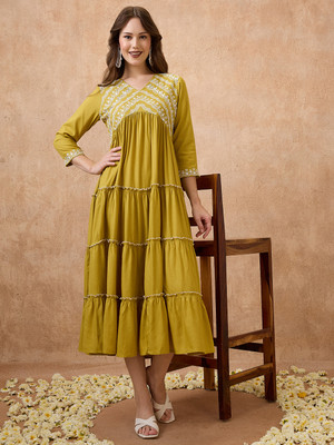 Globus Women Fit and Flare Green Midi/Calf Length Dress