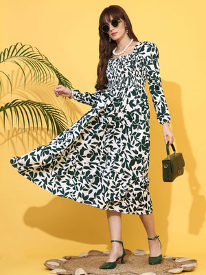 Sheetal Accociates Women Fit and Flare Green, White Below Knee Dress