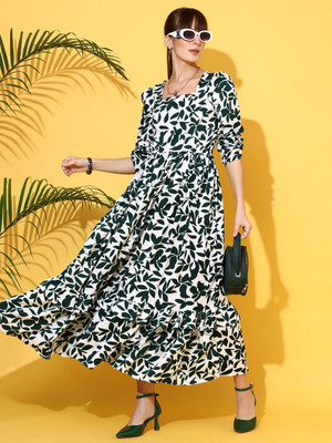 Sheetal Accociates Women Fit and Flare White, Green Maxi/Full Length Dress