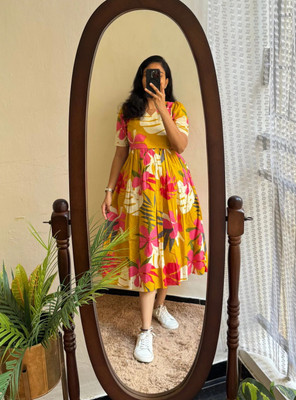 RAJASTHANIARTSS Women Maxi Yellow Knee Length Dress