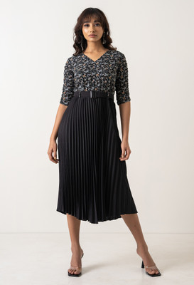 AASK Women Pleated Black Midi/Calf Length Dress