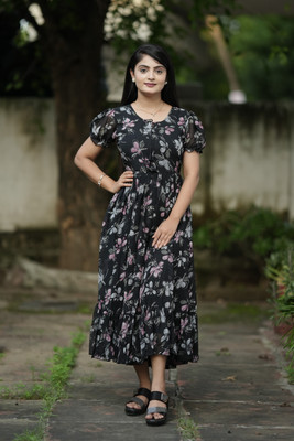 Eightone Women Fit and Flare Black Below Knee Dress