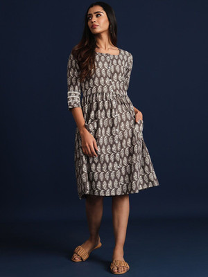 Taavi Women Fit and Flare Grey Above Knee/Mid Thigh Length Dress
