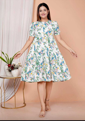 Vaanya Fashions Women Gown Multicolor Knee Length Dress