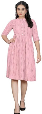 Icon Fashiongf Women Self Design A-line Kurta(Pink)