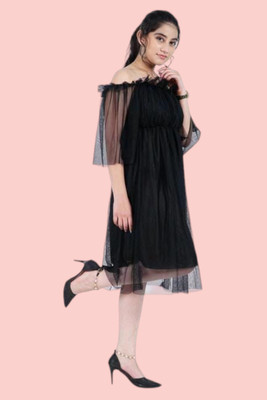 Trendoraa Women Fit and Flare Black Above Knee/Mid Thigh Length Dress