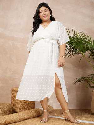 Berrylush Curve Women Fit and Flare White Midi/Calf Length Dress