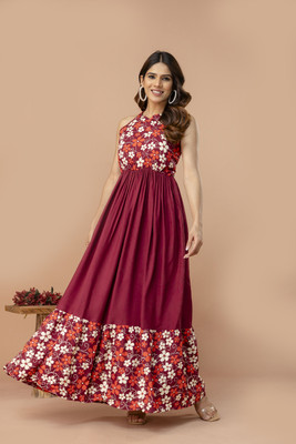 PURSHOTTAM WALA Women Self Design Flared Kurta(Maroon)