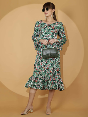 Sheetal Accociates Women Fit and Flare Green Midi/Calf Length Dress
