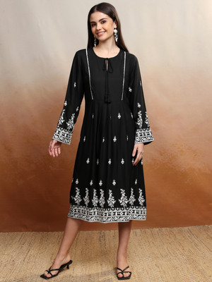 Vishudh Women A-line Black Knee Length Dress
