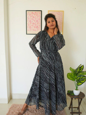 Fashion2wear Women Fit and Flare Black Maxi/Full Length Dress