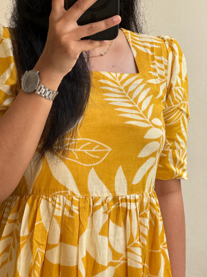 Assamica Flared/A-line Gown(Yellow)
