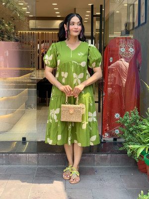 SHYAMA SAKHI Women Fit and Flare Green Midi/Calf Length Dress