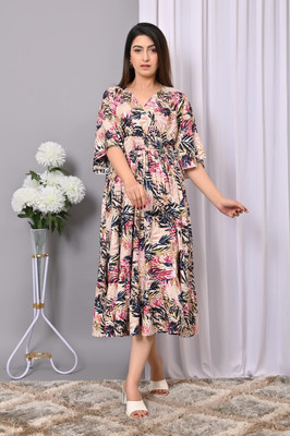 IQRAAR Women Fit and Flare Beige, Dark Green Below Knee Dress
