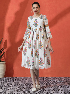 Sangria Women Fit and Flare White Knee Length Dress