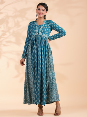 VBUYZ Women Pleated Blue, Dark Blue, Grey Maxi/Full Length Dress