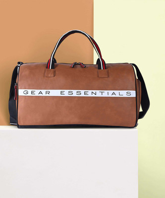 Gear ESSENTIALS FAUX LEATHER DUFFEL Gym Duffel Bag