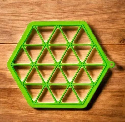 KGBTREADS Dumpling Press(Plastic multicolor)