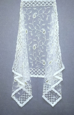 Kuhika Net Embroidered Women Dupatta