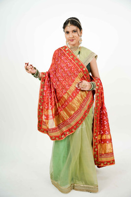 Avilhara Cotton Silk Hand Painted Women Dupatta