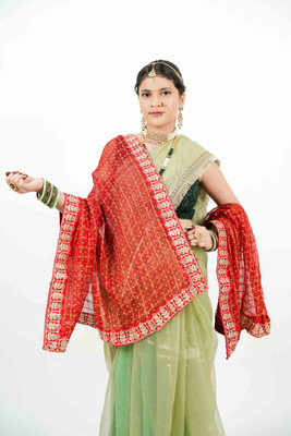 Avilhara Cotton Silk Hand Painted Women Dupatta