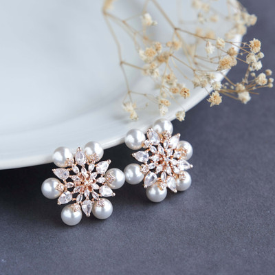 Opal Touch Elegant Beauty White Pearl Rose Gold Plated Studs Cubic Zirconia Brass Stud Earring