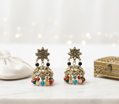 Cadabella Kundan & Pearl Jhumki with Maang Tikka Pearl, Beads Alloy Jhumki Earring