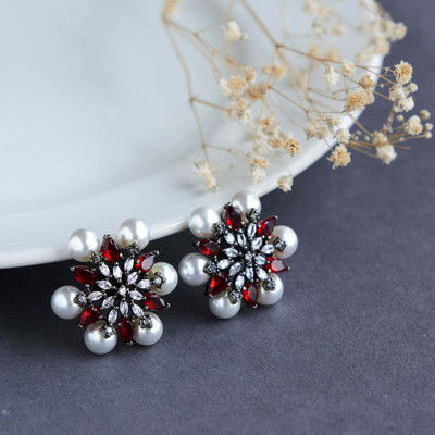 Opal Touch Embrace Contemporary Black Plated Studs Cubic Zirconia Brass Stud Earring