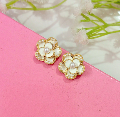 Zimi Bloom Gold Enamel Flower Studs Pearl Alloy Stud Earring