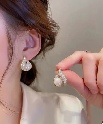 Saugaat Craft Korean Earrings For Women And Girls Cubic Zirconia, Pearl, Swarovski Zirconia, Crystal German Silver, Stainless Steel Stud Earring