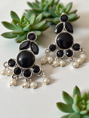 studio devishq Elegance Noir Silver Toned Black Stone & Pearl Dangler Earrings Alloy Stud Earring