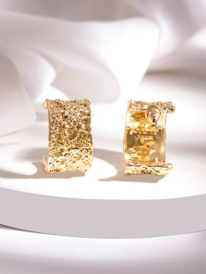 Rubans Voguish Rubans voguish gold plated studded earring Brass Stud Earring