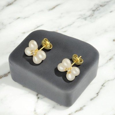 Sri Jagdamba Pearls Sasha Pearl Earrings Pearl Alloy Stud Earring