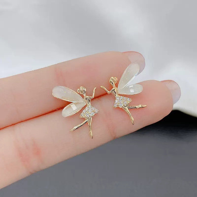 Radhos Creative Hand Stylish Earrings for Girls and women Alloy Drops & Dangler/Jewellery earrings Alloy Drops & Danglers
