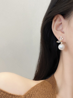 YELLOW CHIMES Butterfly Shaped Stud With White Pearl Hanging Women Crystal Metal Drops & Danglers