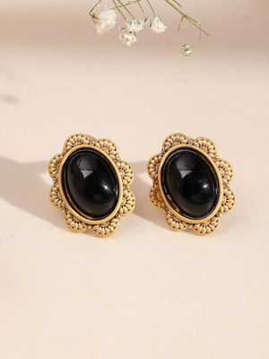 Adiva ADIVA Antique Gold-Plated Black Sapphire Stone Oval with Textured Floral Design Brass Stud Earring