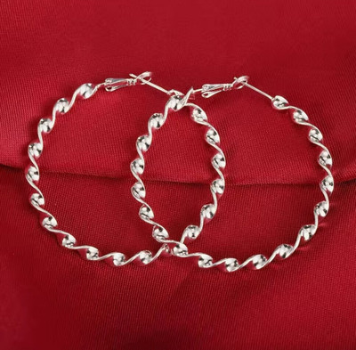 JRISSY Stunning HOOP WARRING WITH TWITED DESIGN Alloy Hoop Earring