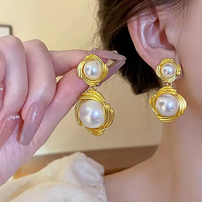 Heer Collection Round Natural Ancient Pearl Geometric Luxury High-End Earrings for Women Girl Stainless Steel Stud Earring