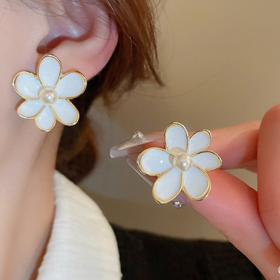 AKISON JEWELS White Flower Stud Earrings For Women Girls Korean earring korean jewelry Floral Pearl Alloy Earring Set, Stud Earring