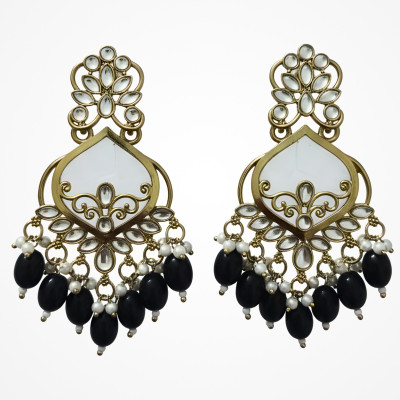 Maadhurita Jewels Hub Traditional Kundan & Pearl Chandbali Earrings for Women Pearl Alloy Chandbali Earring