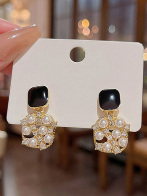 VAGHBHATT ERG-660 Stainless Steel Earring Set