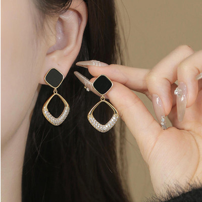 Dressberry Squre Black with Shine Fashion Korean Earrings Alloy Drops & Danglers
