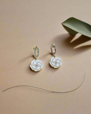 Lady Raiment White And Gold Plated Flower Earrings Crystal Alloy Stud Earring