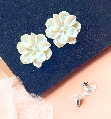 KRIMO WOMEN EARRING Metal Stud Earring
