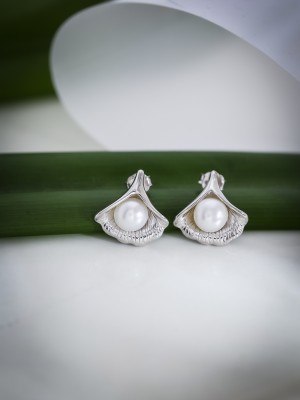 DIAVO Pearly Seashell Dainty Delights Rhodium Plated Silver Earrings Pearl Sterling Silver Earring Set