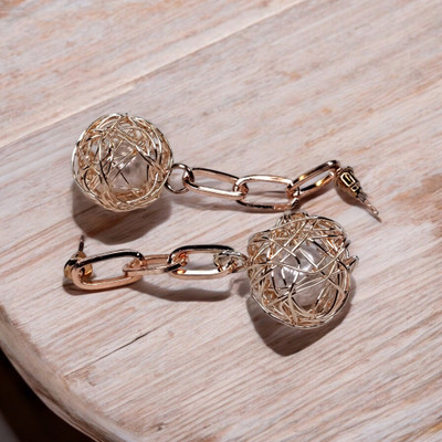 ROYAL VIBES Golden plug earring Pearl, Crystal Alloy Plug Earring