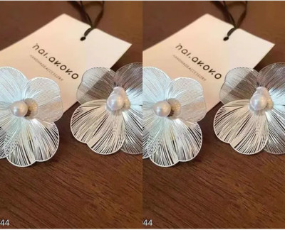 RISHASTYLE Pack of Two korean temperment shining earrings Zircon Alloy Stud Earring