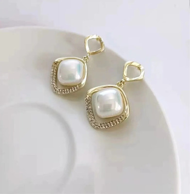 Saugaat Craft Korean Pearl Drop Stud Earring For Women Girls Trendy Western Party Wear Alloy Drops & Danglers, Huggie Earring, Earring Set