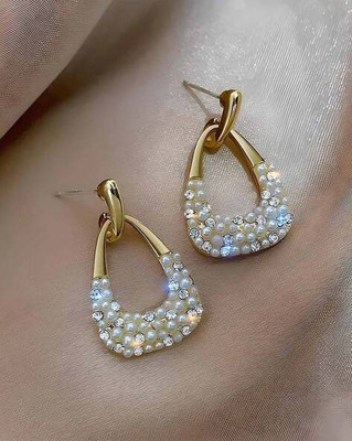 La Nihayta Gleam Arc Cubic Zirconia Aluminum Tassel Earring